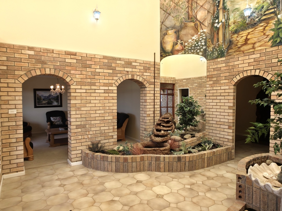 9 Bedroom Property for Sale in Noorsekloof Eastern Cape